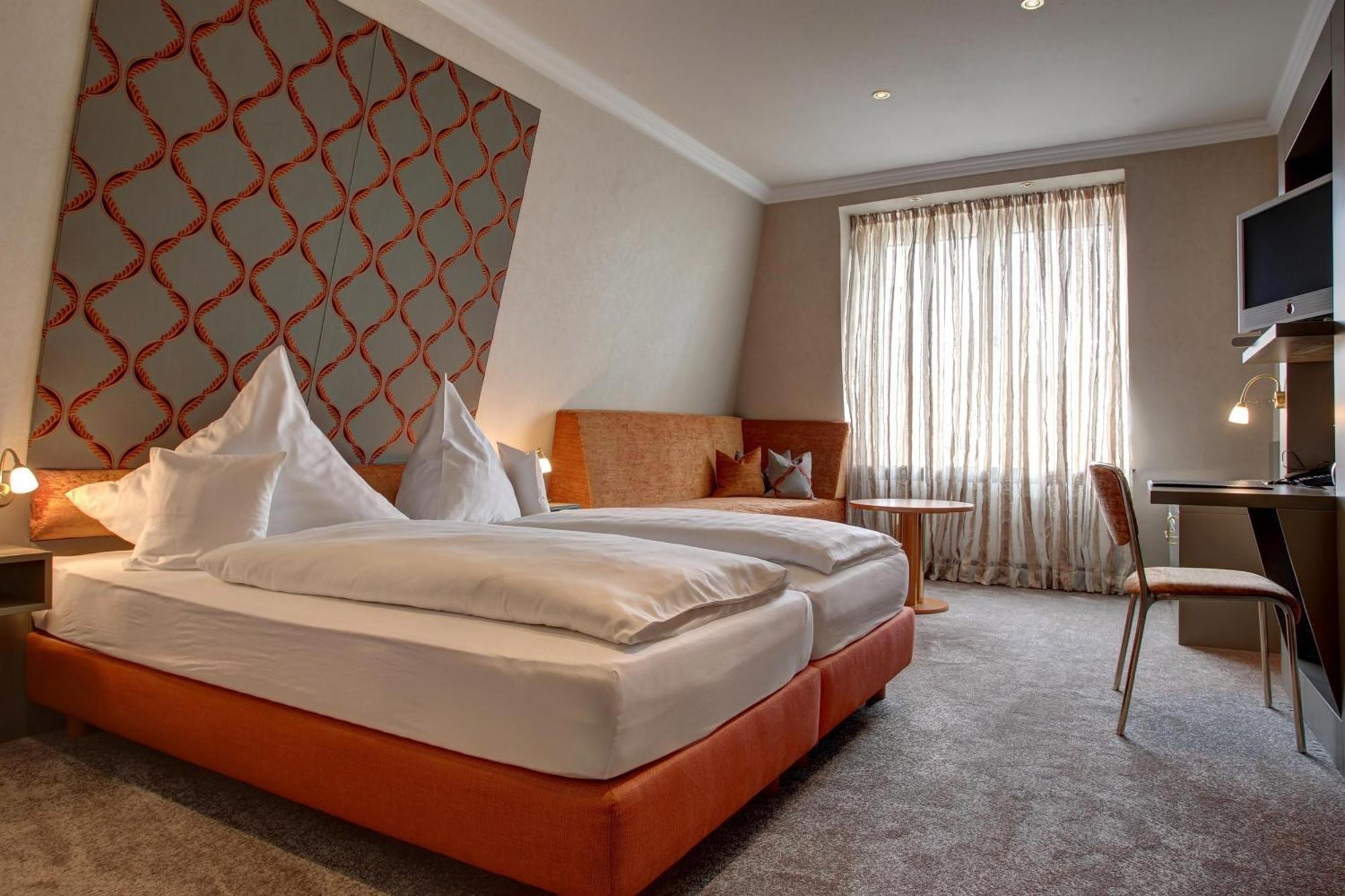 Hotel Im Engel วาเรนดอร์ฟ ภายนอก รูปภาพ